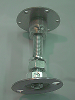 ��O�Ȃǂ̌X�Βn�A�E�b�h�f�b�L�ɓK���������c�J�G�[�X�ł�